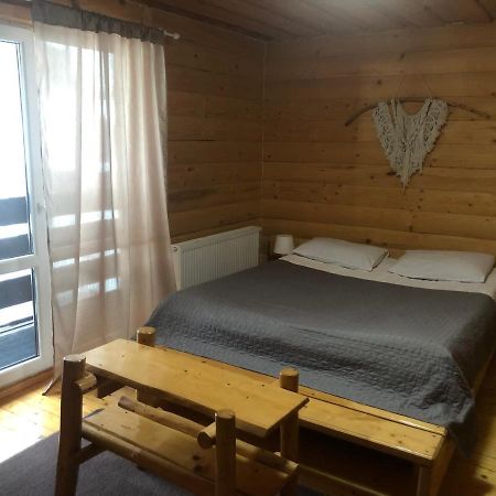 Круассан Hotell Bukovel Eksteriør bilde