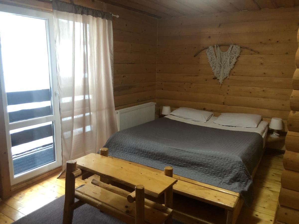 Круассан Hotell Bukovel Eksteriør bilde