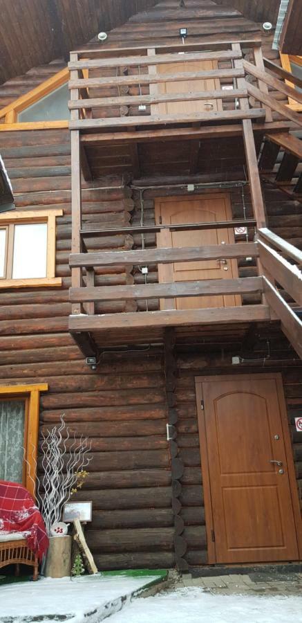 Круассан Hotell Bukovel Eksteriør bilde